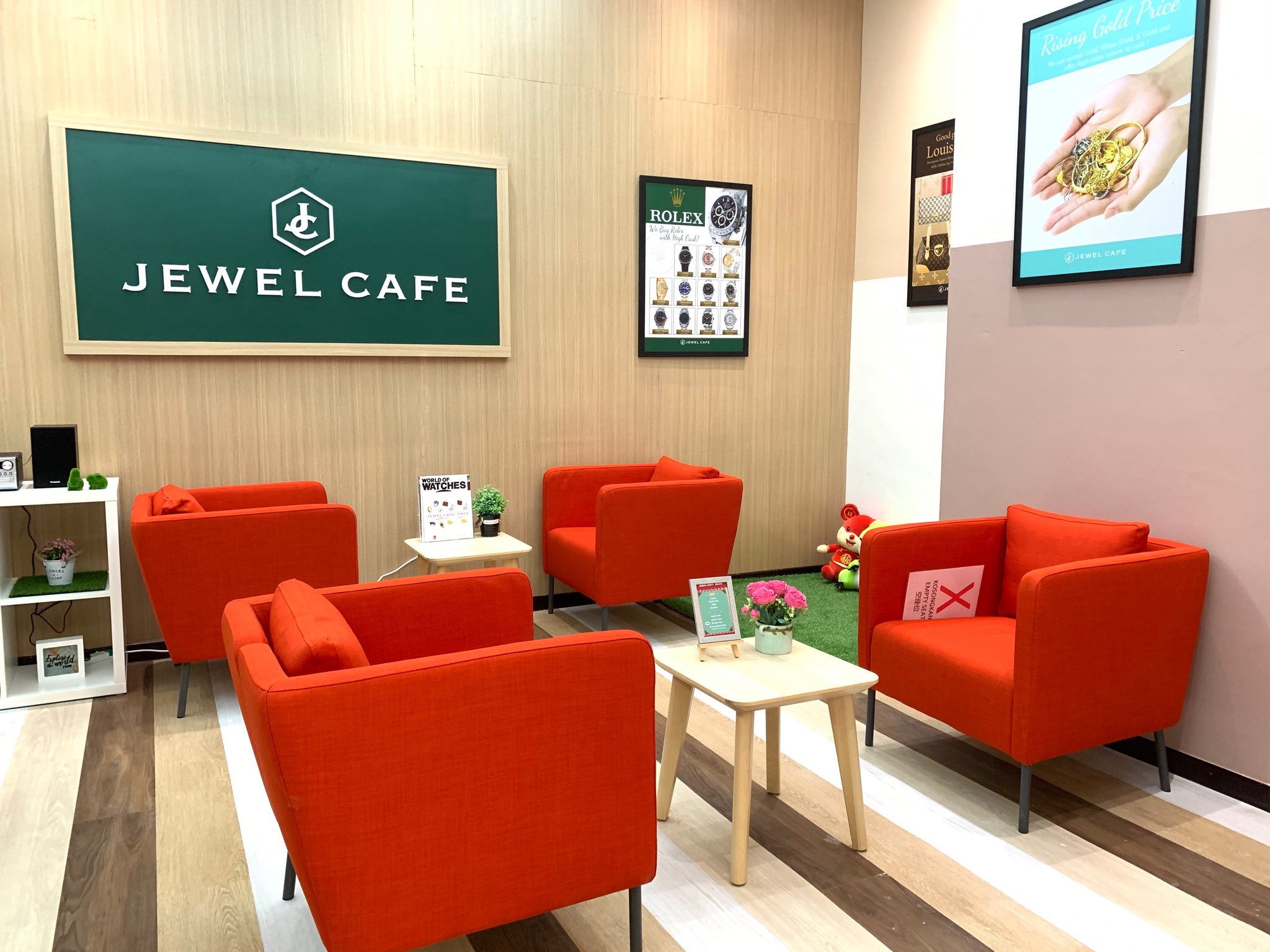 Jewel_cafe_featured 3